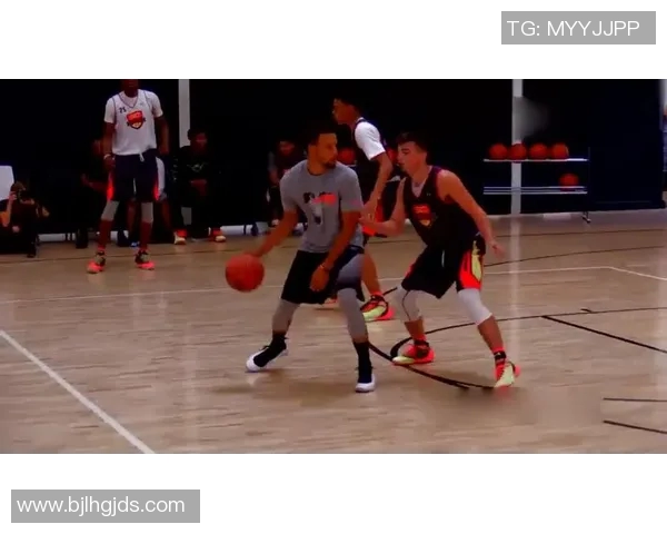 战术拆解：库里为何能掌控比赛节奏？