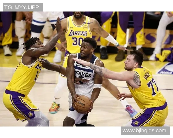 湖人赛后采访爆金句,引全场大笑 湖人赛后采访爆金句,引全场大笑